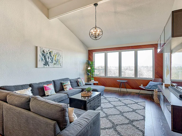 466 Woodcliff Dr #1 — Photo 14