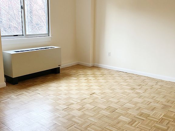 5th image of 308 E 38th St APT 6B