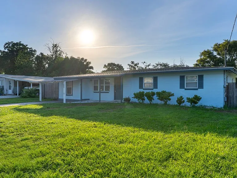 442 Ameca Ave — Photo 3