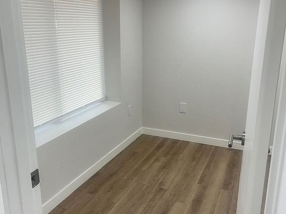 4th image of 708 N Baker Ave #B