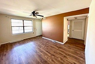 3rd image of 359 Deer Lake Dr Unit 359