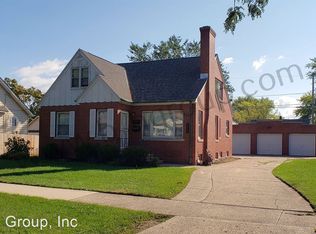 7421 Pershing Blvd, Kenosha, WI 53142
