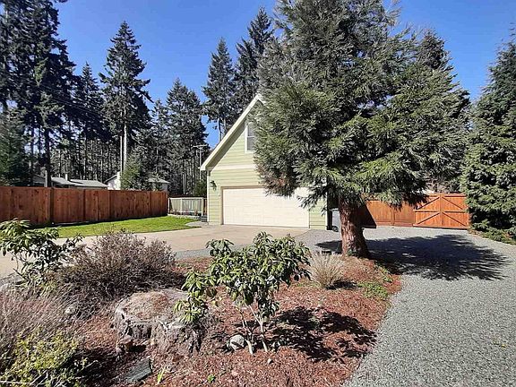 5th image of 924 Seamount Dr