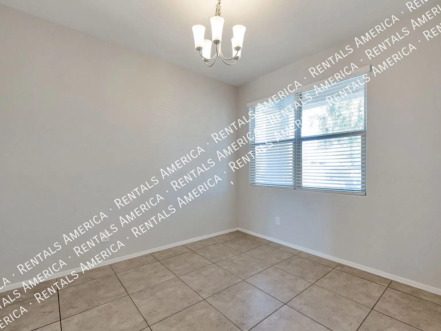 3 bed, 1278 sqft, $1,490 — Photo 3
