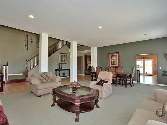 5th image of 25758 Barnes Ln