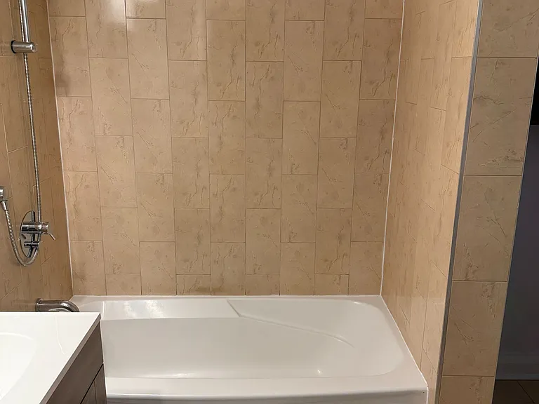 160 Welland Ave #2 — Photo 5