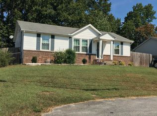 371 Donna Dr, Clarksville, TN 37042