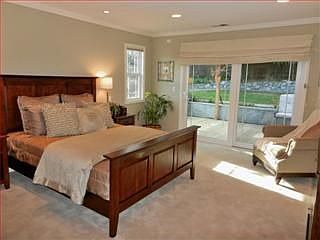 4th image of 2034 Mezes Ave