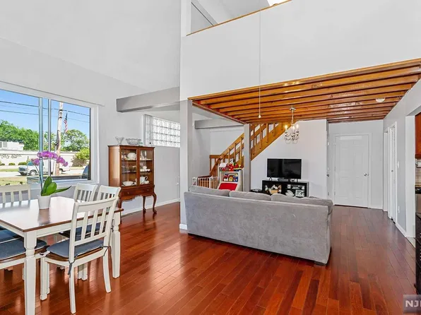 151 Liberty St APT 1, Little Ferry, NJ 07643