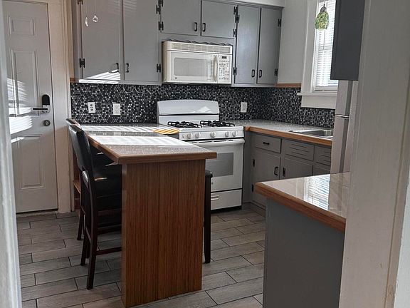 4th image of 731 S Irving Ave Floor 1