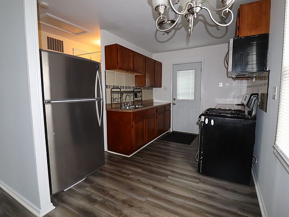 5th image of 1414 Boston Ave