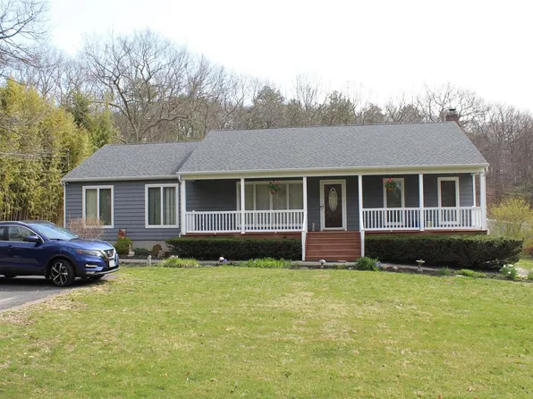 361 Blue Point Road, Farmingville, NY 11738