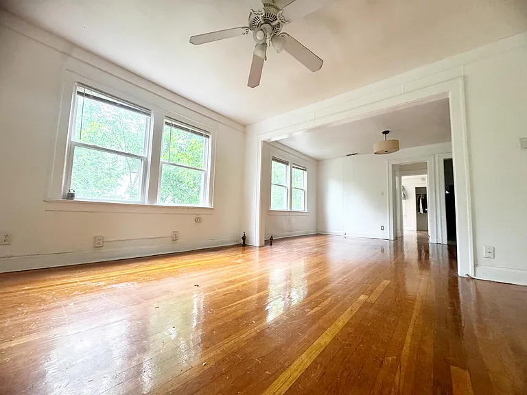 4001 Kenwood Ave #2 — Photo 2