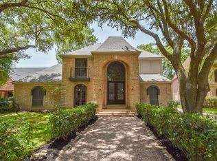 14906 Alderwick Dr, Sugar Land, TX 77498