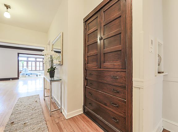 3rd image of 5452 N Glenwood Ave