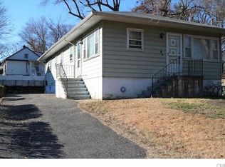 423 Pond St, Bridgeport, CT 06606