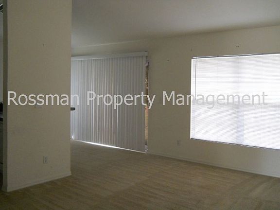 4th image of 908 Hepburn Ave #910