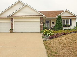 12214 Ridgemont Dr, Urbandale, IA 50323