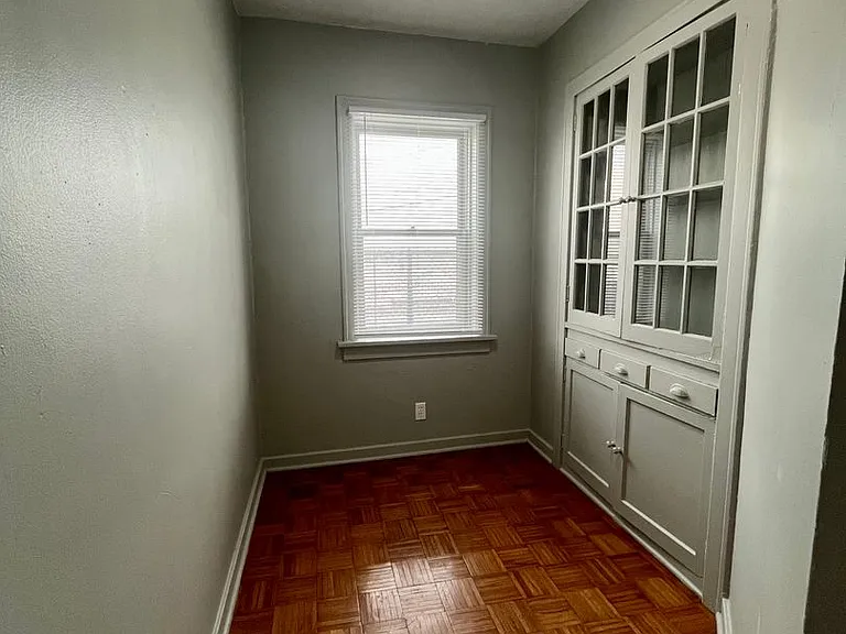 2221 Jones St — Photo 8