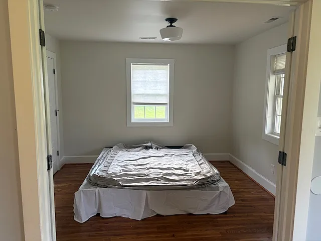 5049 Fairview Ln — Photo 3
