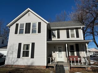 237 W Main St, El Paso, IL 61738