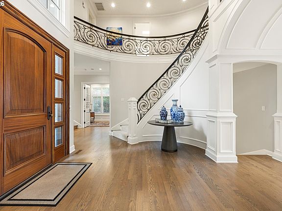 3rd image of 16871 Greenbrier Rd