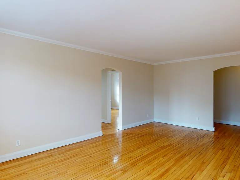 385 Besserer St — Photo 31