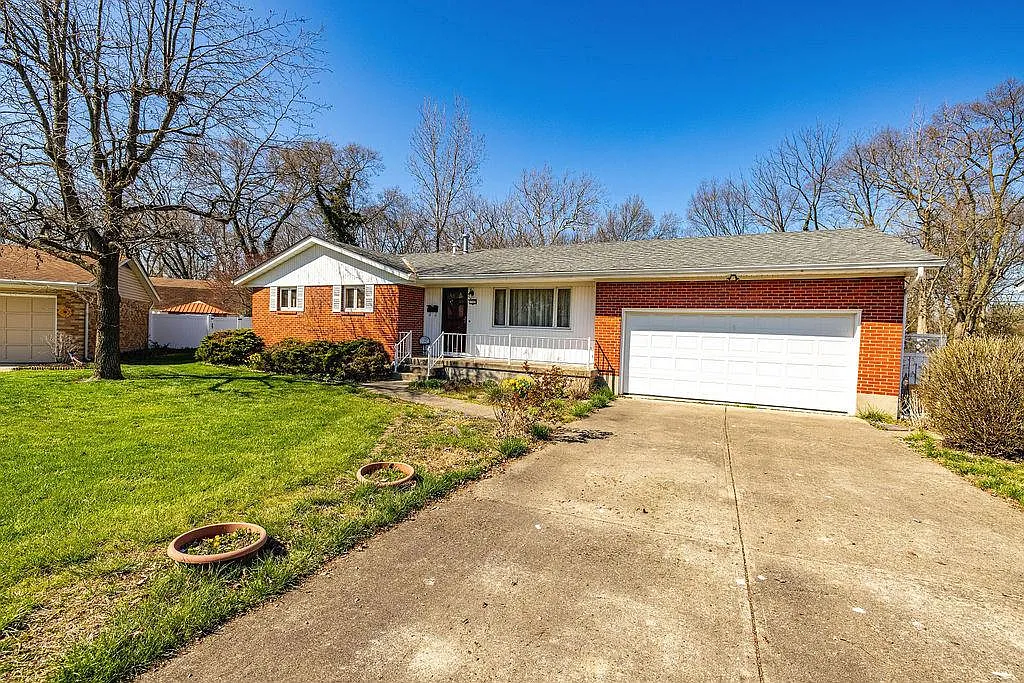 5382 Dee Alva Dr photo 1