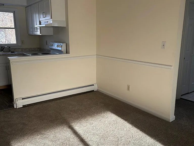 17 Glenwood Ave #23 — Photo 4