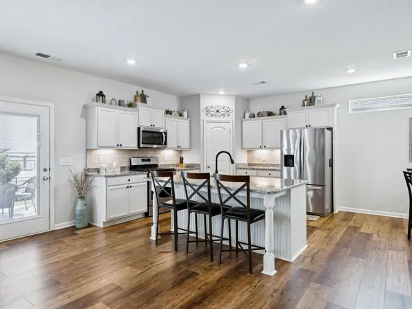 1045 Brayden Dr, Fairview, TN 37062