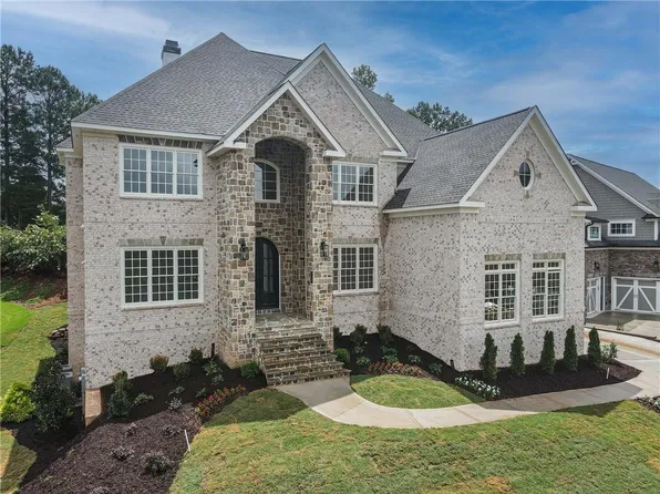 5694 Brendlynn Dr, Suwanee, GA 30024