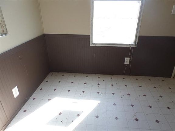 5th image of 9008 Marianna Way