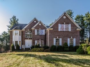 4 Hartley Ct, Milford, NJ 08848