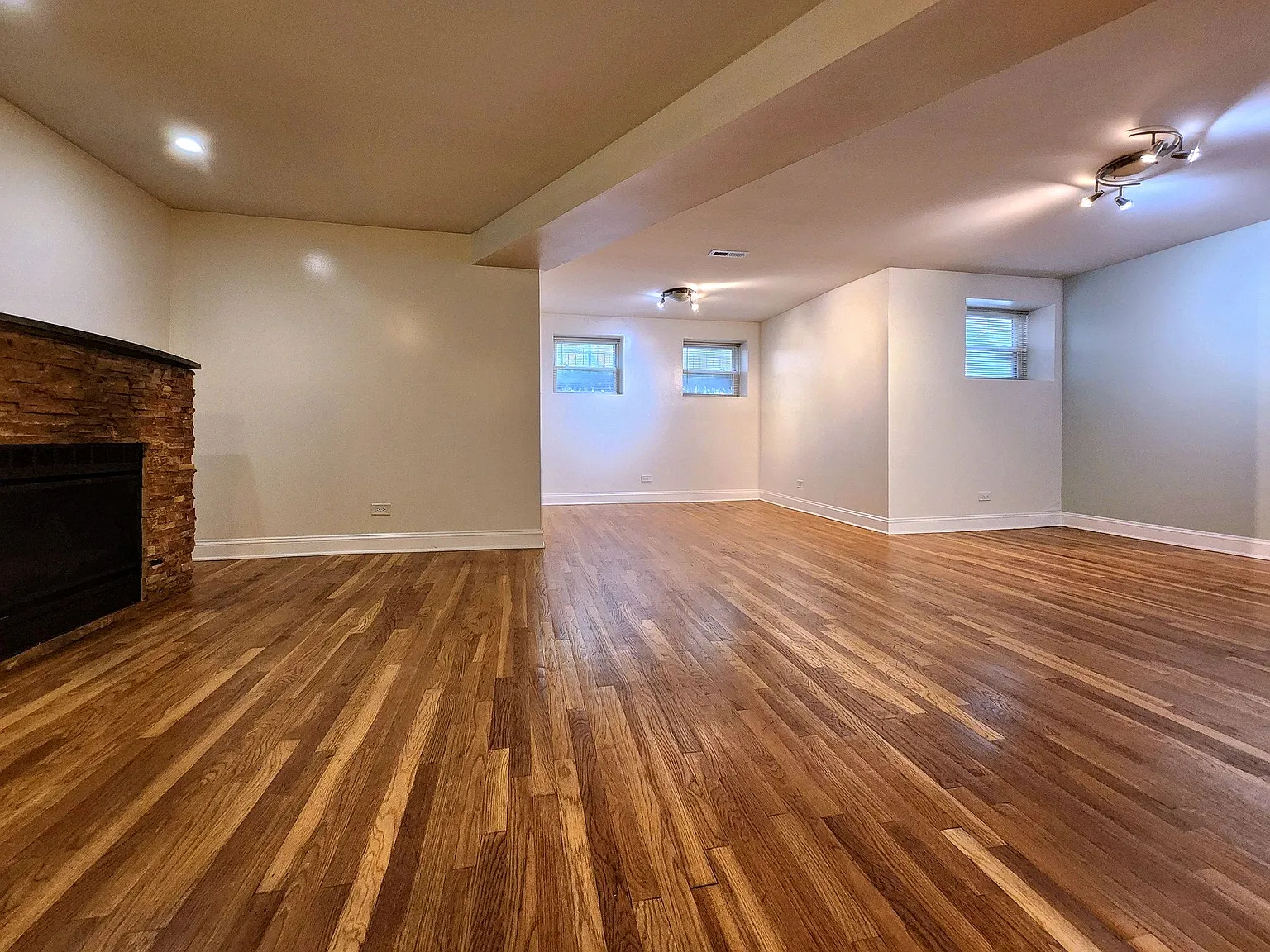 1 bed, 1100 sqft, $1,550 — Photo 4