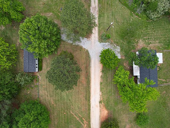 5th image of 45 Wavene Dr