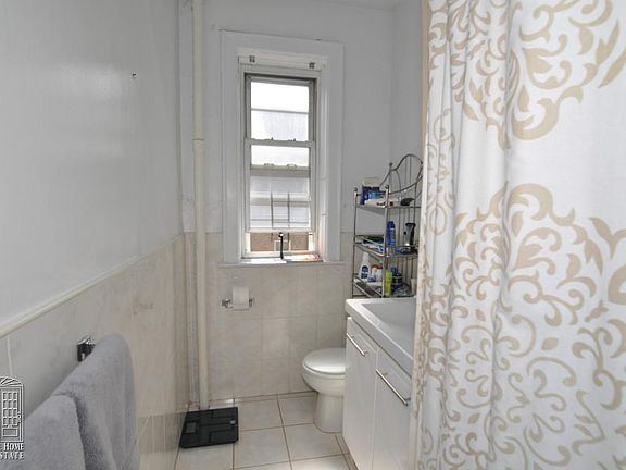 5th image of 45-08 40th St APT E33