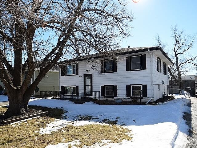 1st image of 3704 Ramelle Dr
