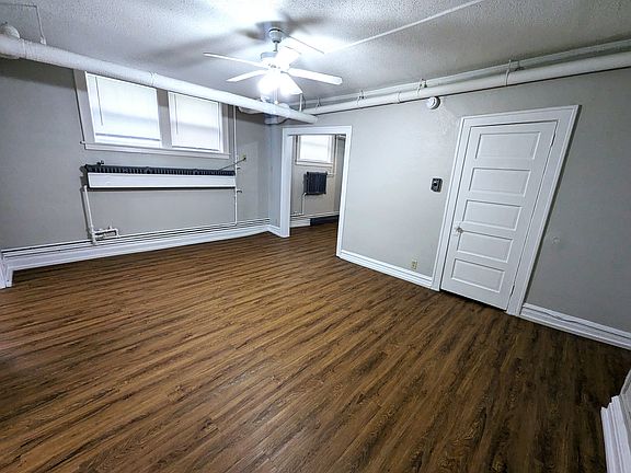 3rd image of 3129 Aldrich Ave S APT B