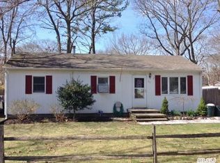 42 Bailey Rd, Middle Island, NY 11953