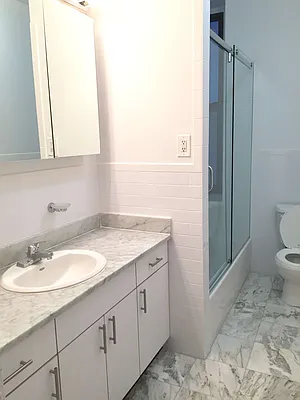 Rented by Solil Management | media 7