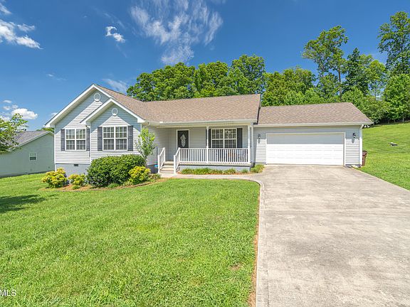 2nd image of 121 Brighton Farms Way