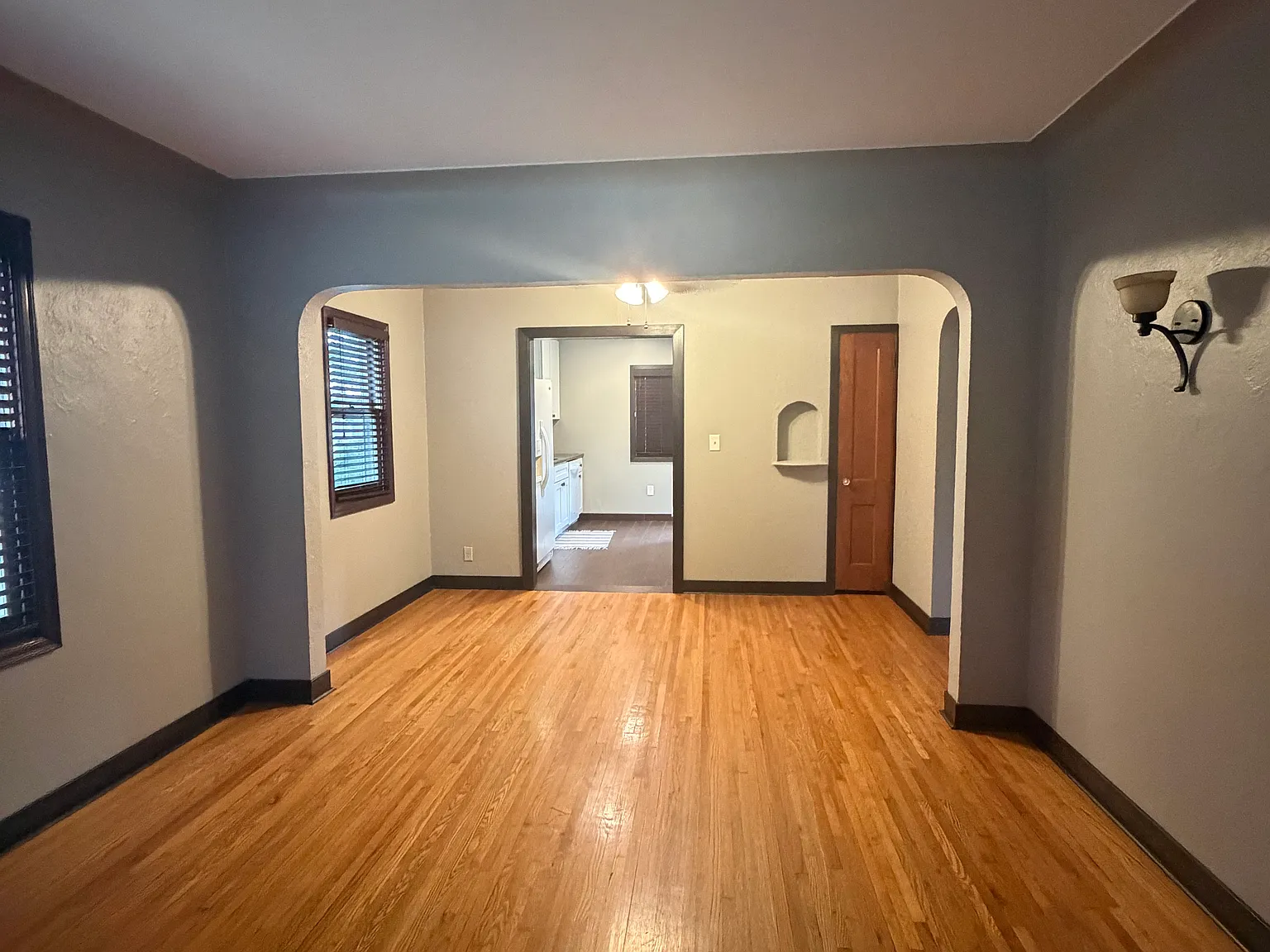3 bed, $2,400 — Photo 3