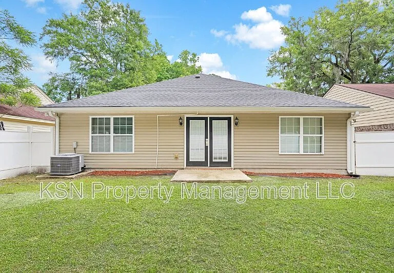 7331 Leghorn St — Photo 5