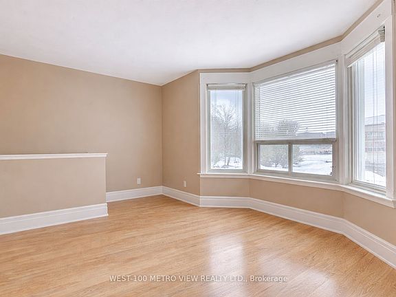 2nd image of 1733 Dufferin St