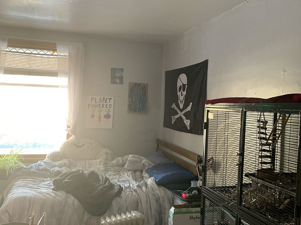 1st image of 644 Ontario St SE