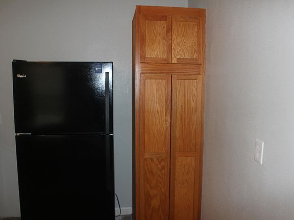 3rd image of 106 N Johnson St APT 40