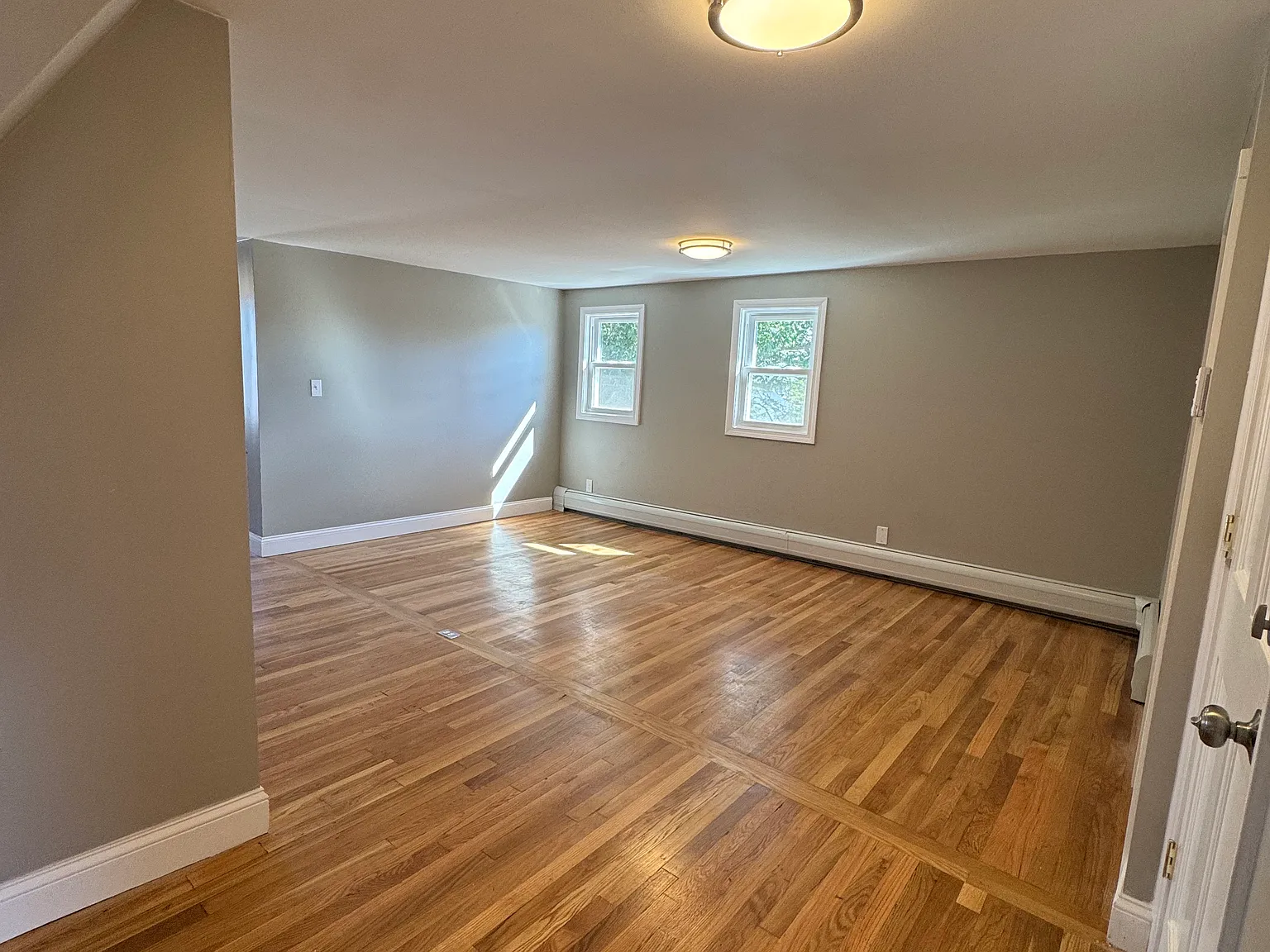 2 bed, 1000 sqft, $1,700 — Photo 4