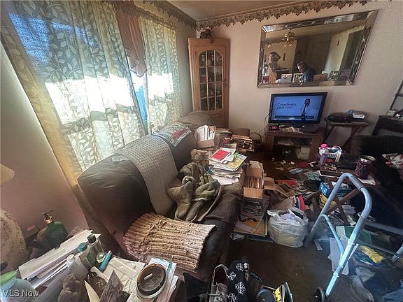 4th image of 1096 Stevens Blvd