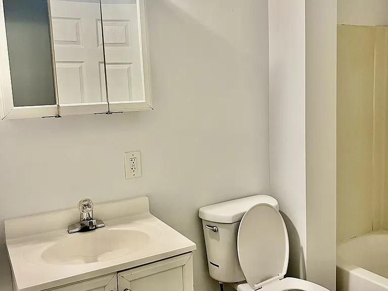 2436 E Fayette St #- — Photo 19