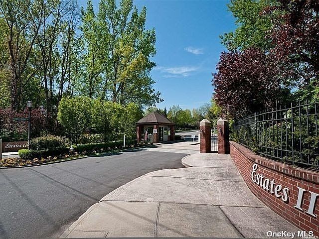 1st image of 42 Bluebird Hill Ct